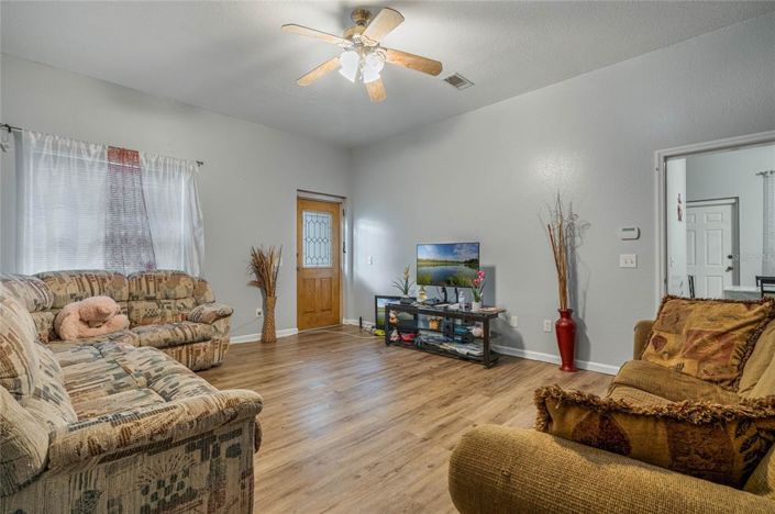 Image No.18-5 Bed Property for sale