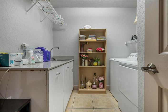 Image No.26-5 Bed Property for sale