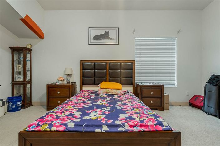 Image No.30-5 Bed Property for sale