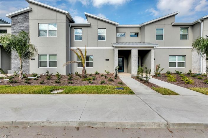 Image No.1-4 Bed Townhouse for sale