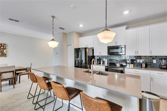 Image No.11-4 Bed Townhouse for sale