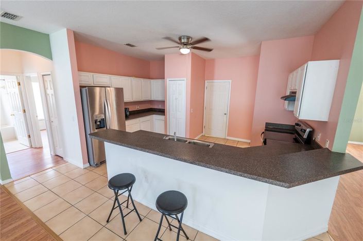 Image No.11-3 Bed Property for sale