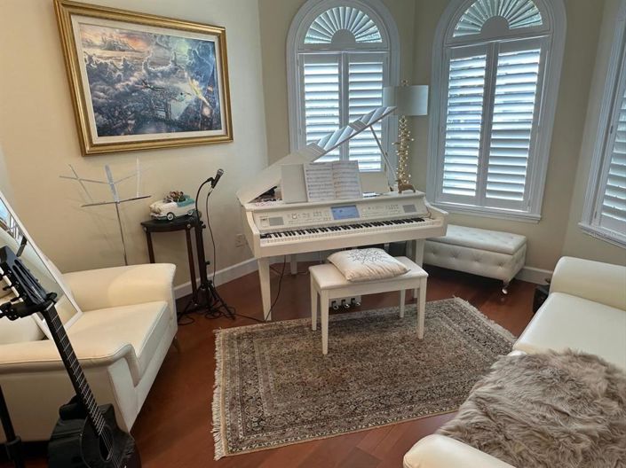 Image No.40-4 Bed Property for sale