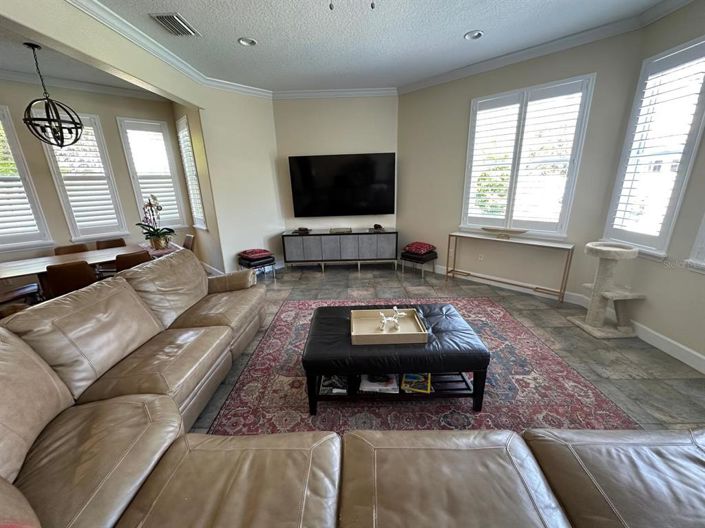 Image No.9-4 Bed Property for sale