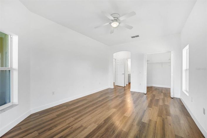 Image No.16-4 Bed Property for sale