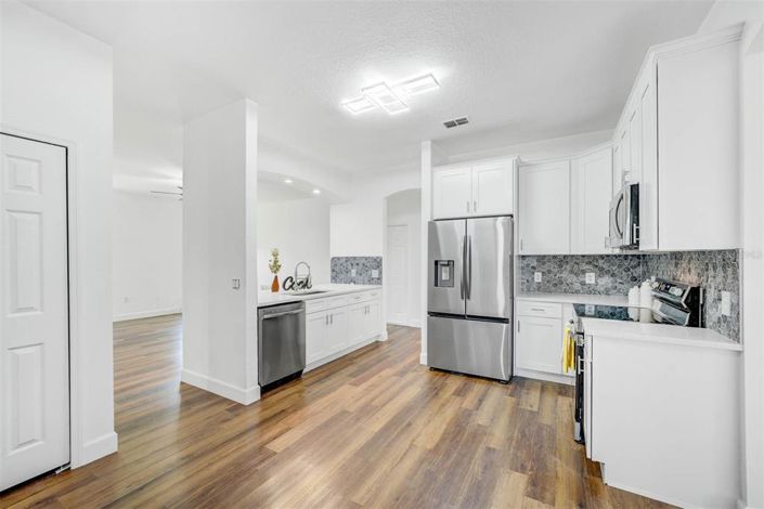 Image No.8-4 Bed Property for sale