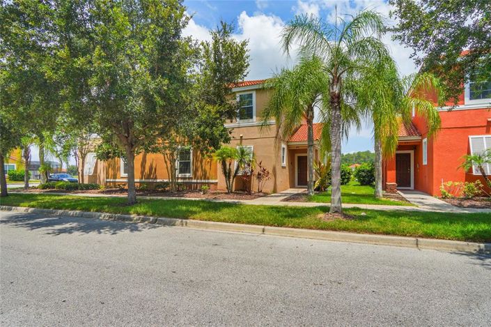 Image No.1-4 Bed Townhouse for sale