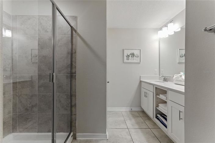 Image No.9-2 Bed Property for sale