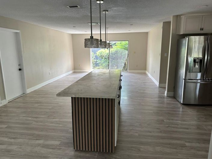 Image No.5-4 Bed Property for sale