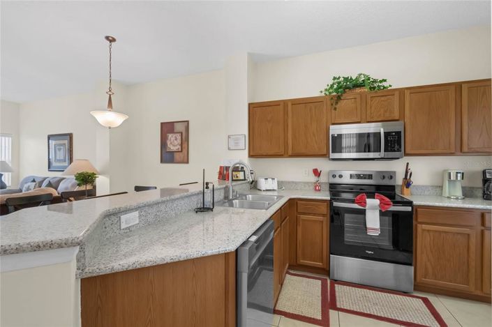 Image No.8-3 Bed Townhouse for sale