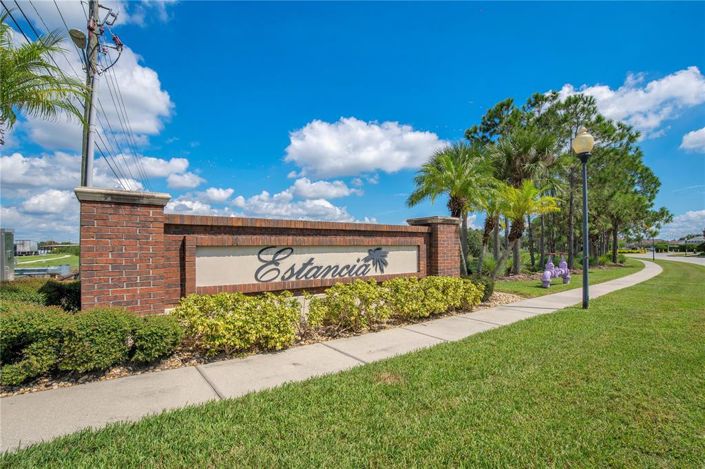 Image No.2-4 Bed Property for sale