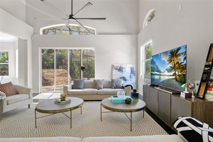 Image No.13-5 Bed Property for sale