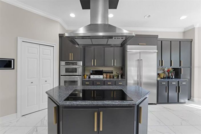 Image No.16-5 Bed Property for sale