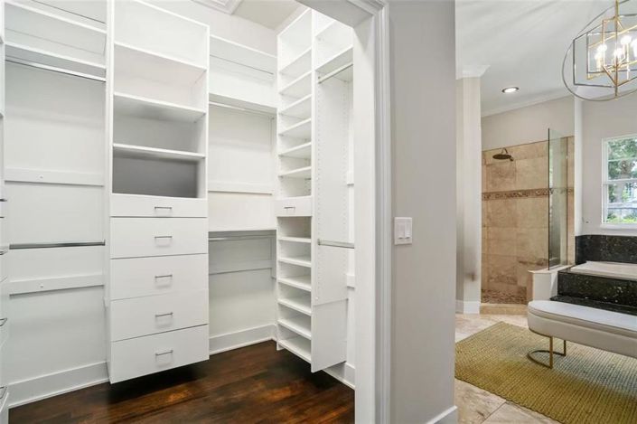 Image No.22-5 Bed Property for sale