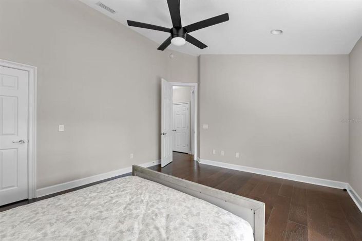 Image No.25-5 Bed Property for sale