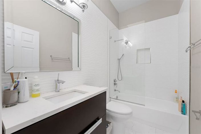 Image No.34-5 Bed Property for sale