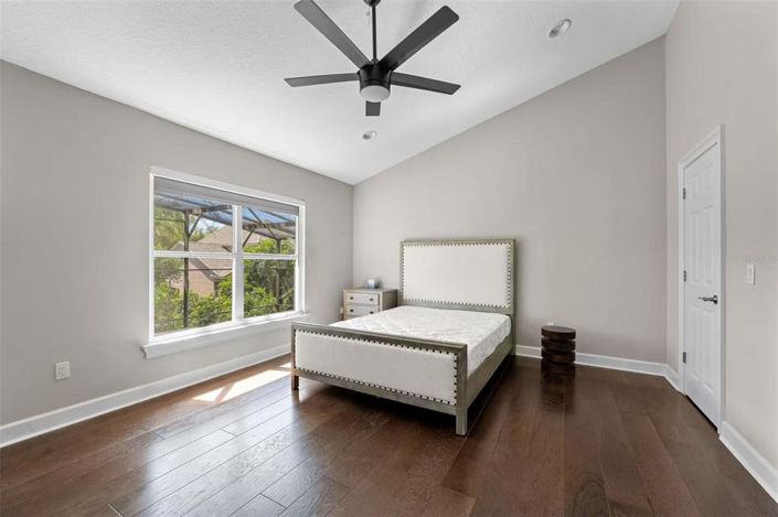 Image No.38-5 Bed Property for sale