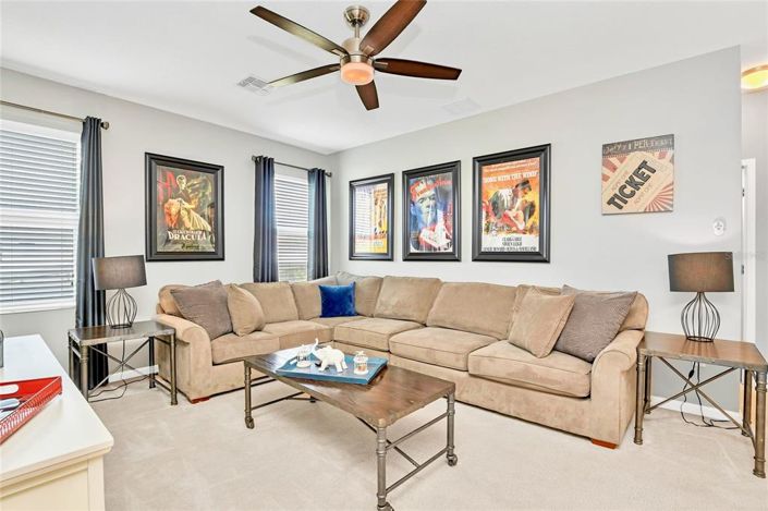 Image No.11-8 Bed Property for sale