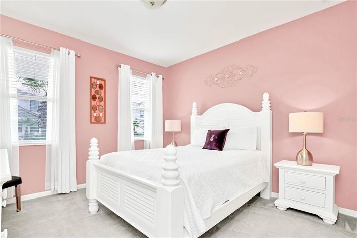 Image No.14-8 Bed Property for sale