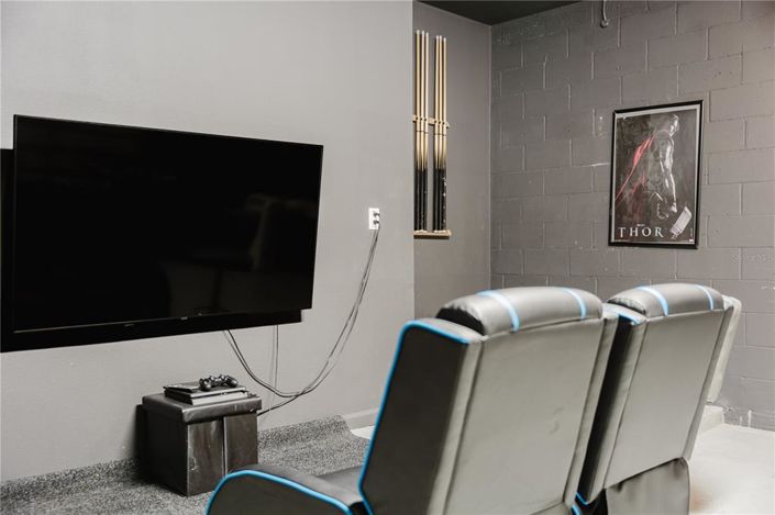 Image No.39-8 Bed Property for sale