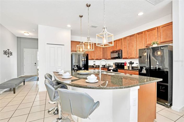 Image No.6-8 Bed Property for sale