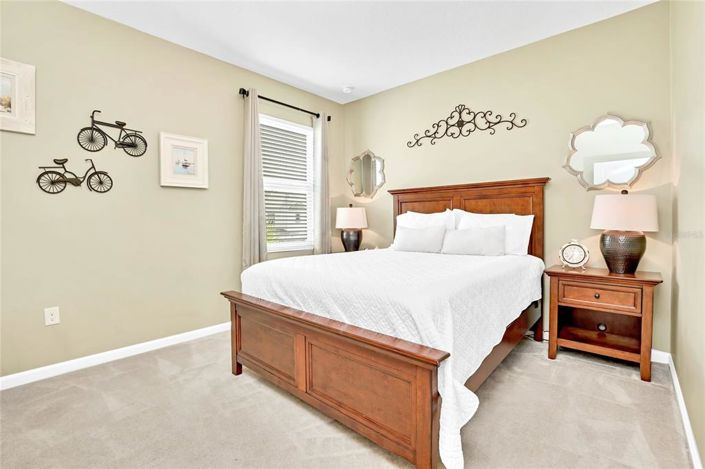 Image No.9-8 Bed Property for sale