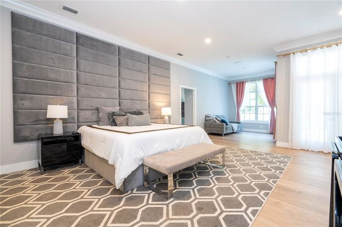 Image No.72-4 Bed Property for sale