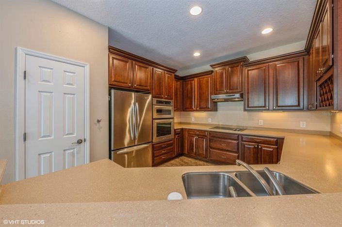 Image No.15-3 Bed Townhouse for sale