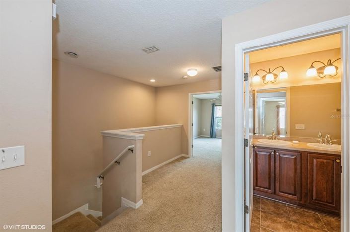 Image No.25-3 Bed Townhouse for sale