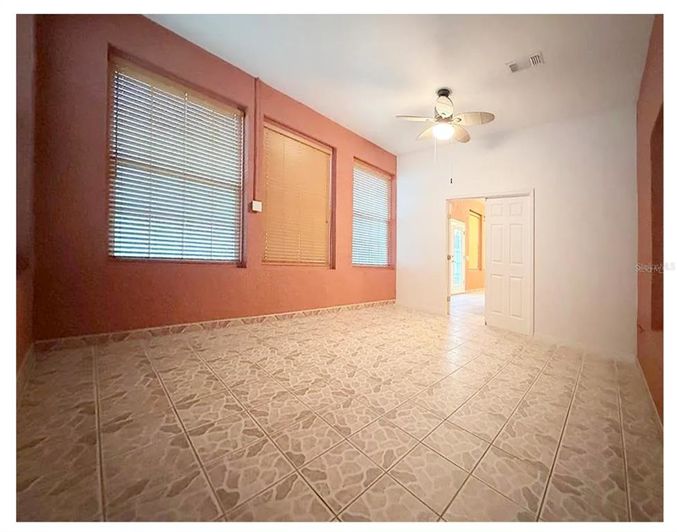 Image No.36-4 Bed Property for sale