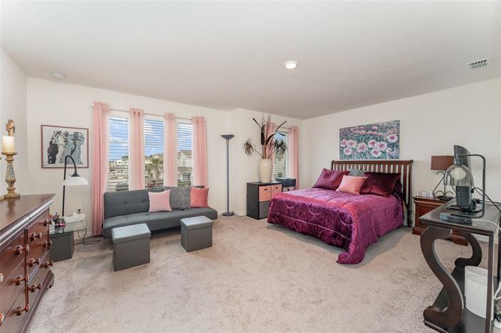 Image No.12-3 Bed Townhouse for sale