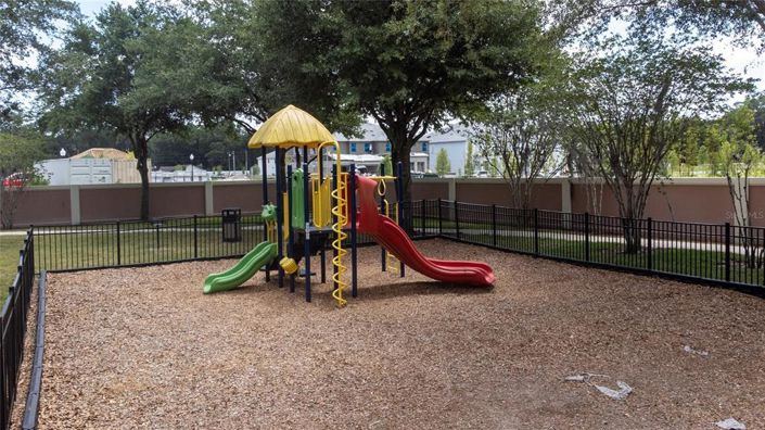 Image No.37-4 Bed Townhouse for sale