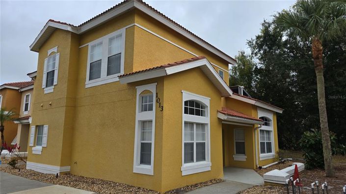 Image No.1-4 Bed Townhouse for sale