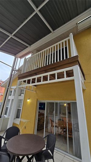 Image No.17-4 Bed Townhouse for sale