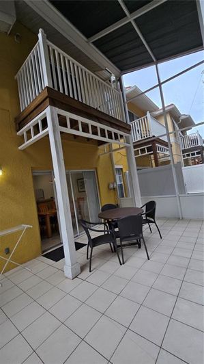 Image No.18-4 Bed Townhouse for sale