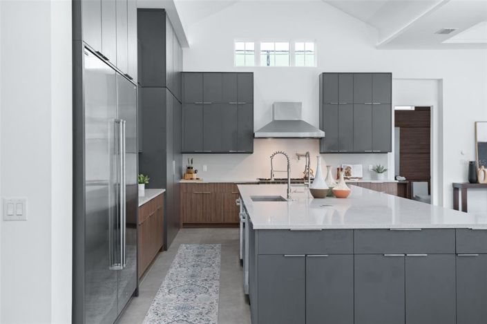 Image No.6-5 Bed Property for sale