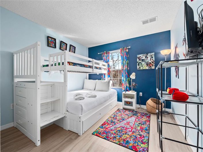 Image No.11-3 Bed Townhouse for sale