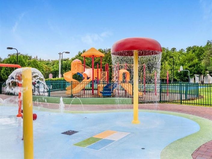 Image No.33-3 Bed Townhouse for sale