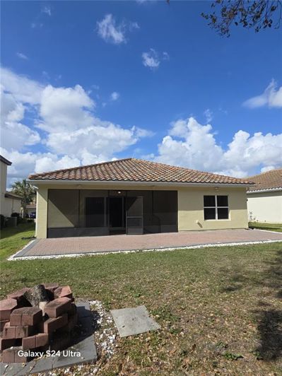 Image No.24-3 Bed Property for sale