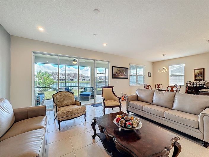 Image No.15-Propriété de 4 chambres à vendre à Kissimmee