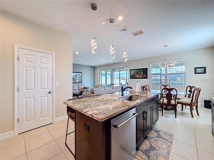 Image No.20-Propriété de 4 chambres à vendre à Kissimmee