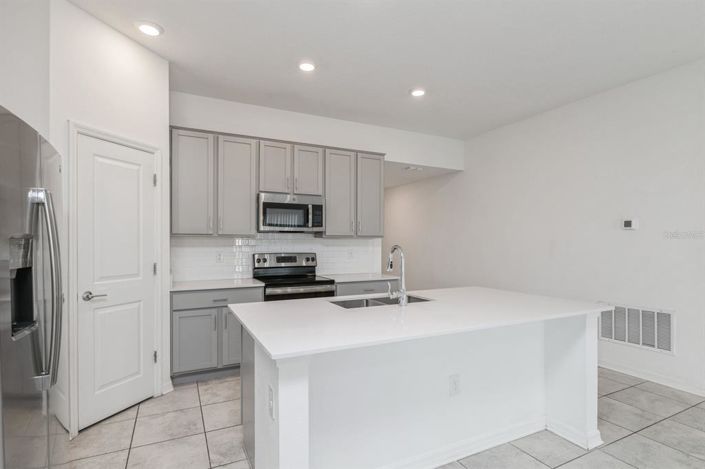 Image No.7-3 Bed Property for sale