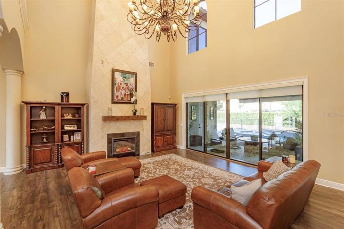 Image No.3-Propriété de 6 chambres à vendre à Orlando