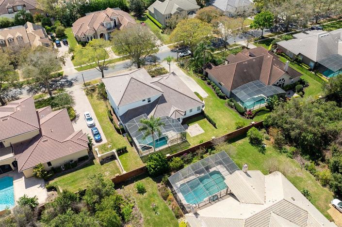 Image No.55-5 Bed Property for sale