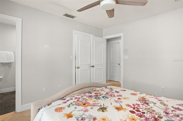 Image No.47-6 Bed Property for sale