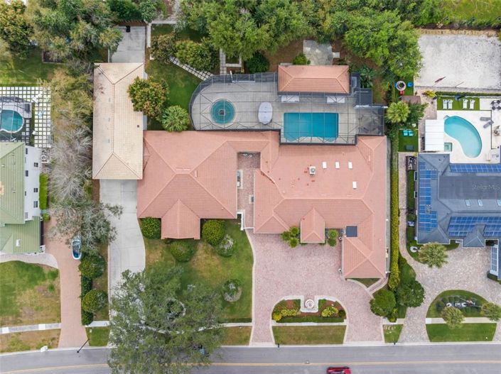 Image No.7-6 Bed Property for sale