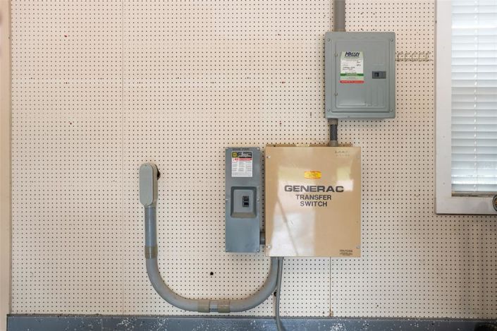 Image No.94-6 Bed Property for sale