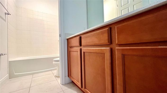 Image No.10-4 Bed Property for sale