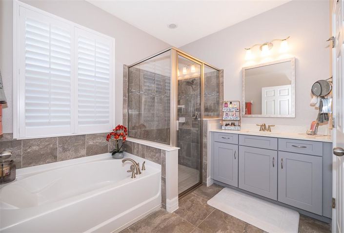 Image No.16-5 Bed Property for sale