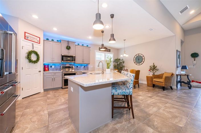 Image No.7-5 Bed Property for sale